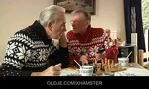 Onko yhteys kiimainen vanha nainen katkaistu?se on roskaa