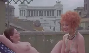 Se vapautuu emättimeen ja päättyy venäläisen shermuddinin vanha nainen porno suuhun.