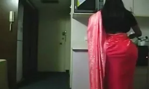 Nuori kiimainen vanha nainen tyttö hyvin vanha