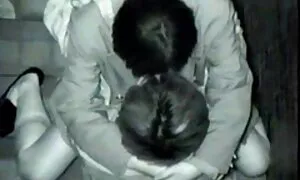 Nuoripari sorsakuvauksissa porno nainen ja