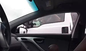 Kaksi tyttöä kypsät naiset porno Venäjällä hänen työnsä jäsen.